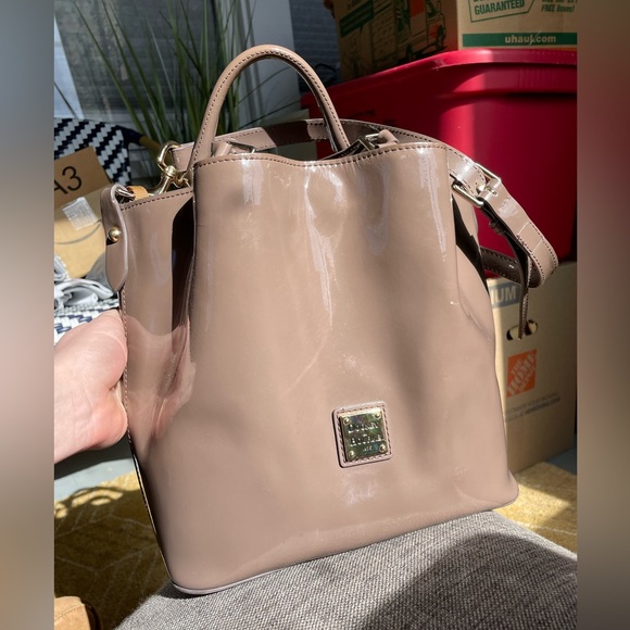 Dooney and Bourke Patent Small Barlow - Picture 4 of 7